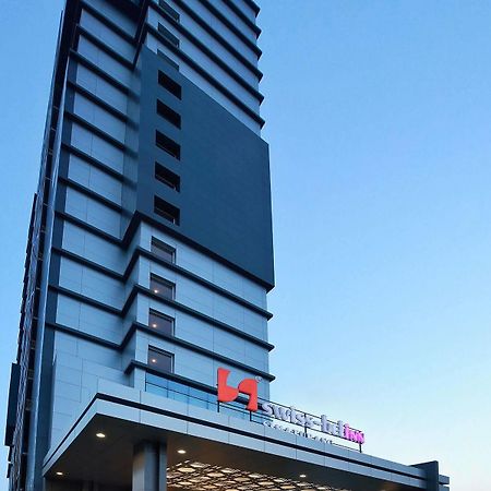 Swiss-Belinn Simatupang Jakarta Exterior photo