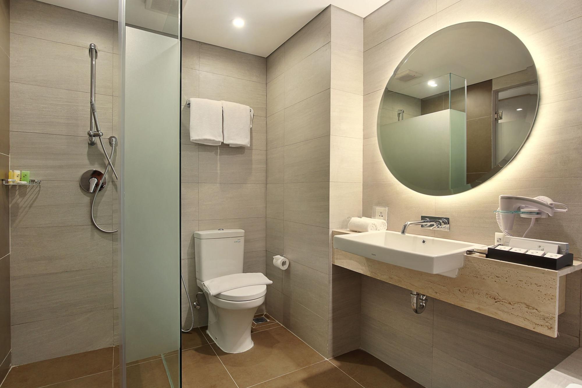 Swiss-Belinn Simatupang Jakarta Exterior photo