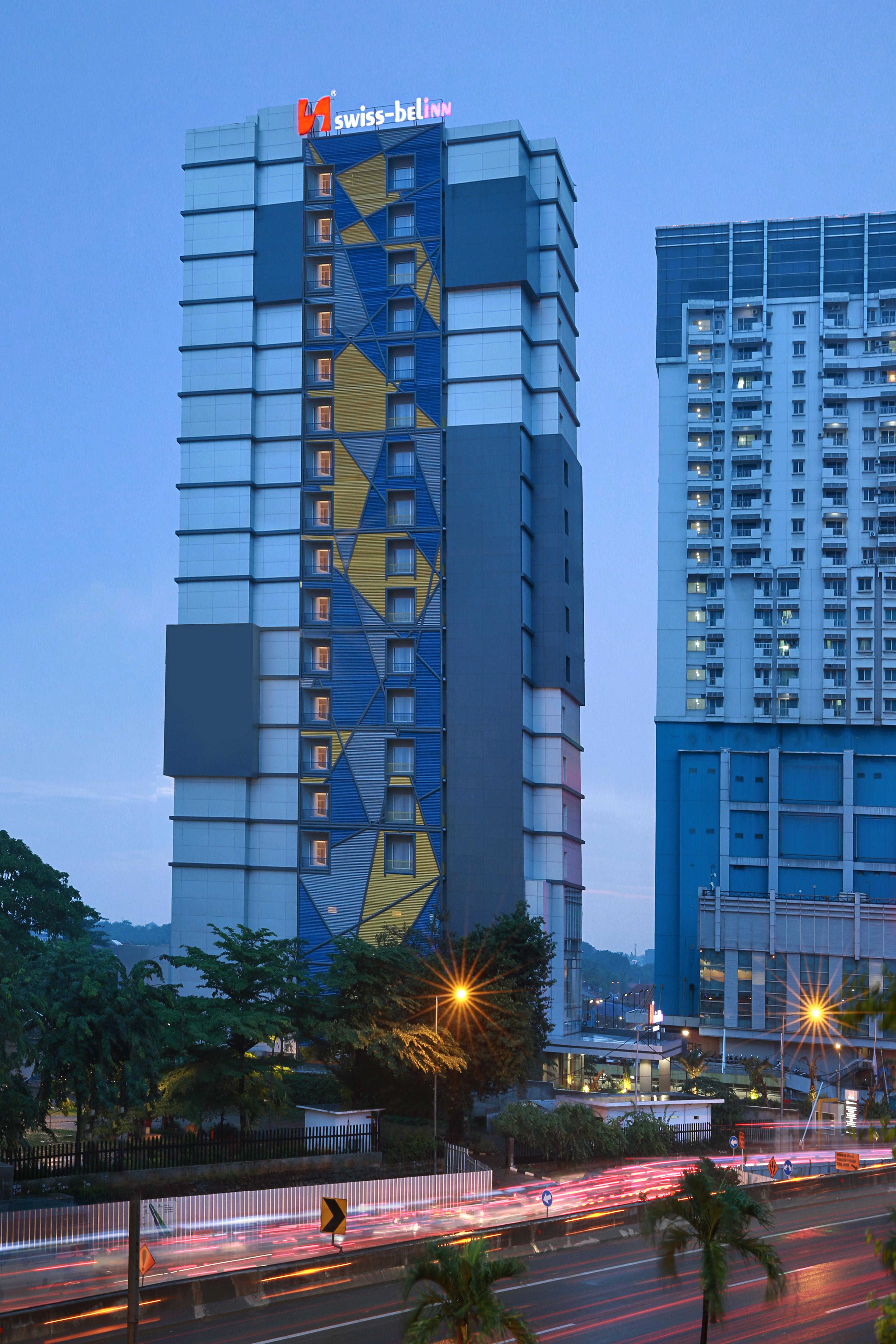 Swiss-Belinn Simatupang Jakarta Exterior photo