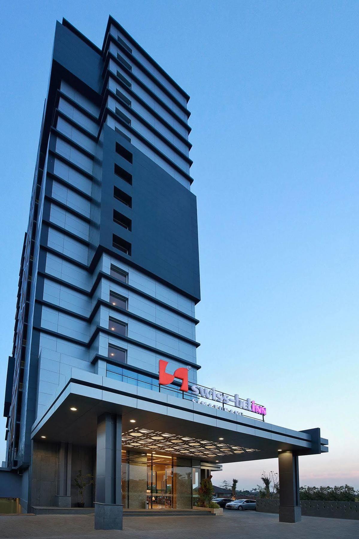 Swiss-Belinn Simatupang Jakarta Exterior photo