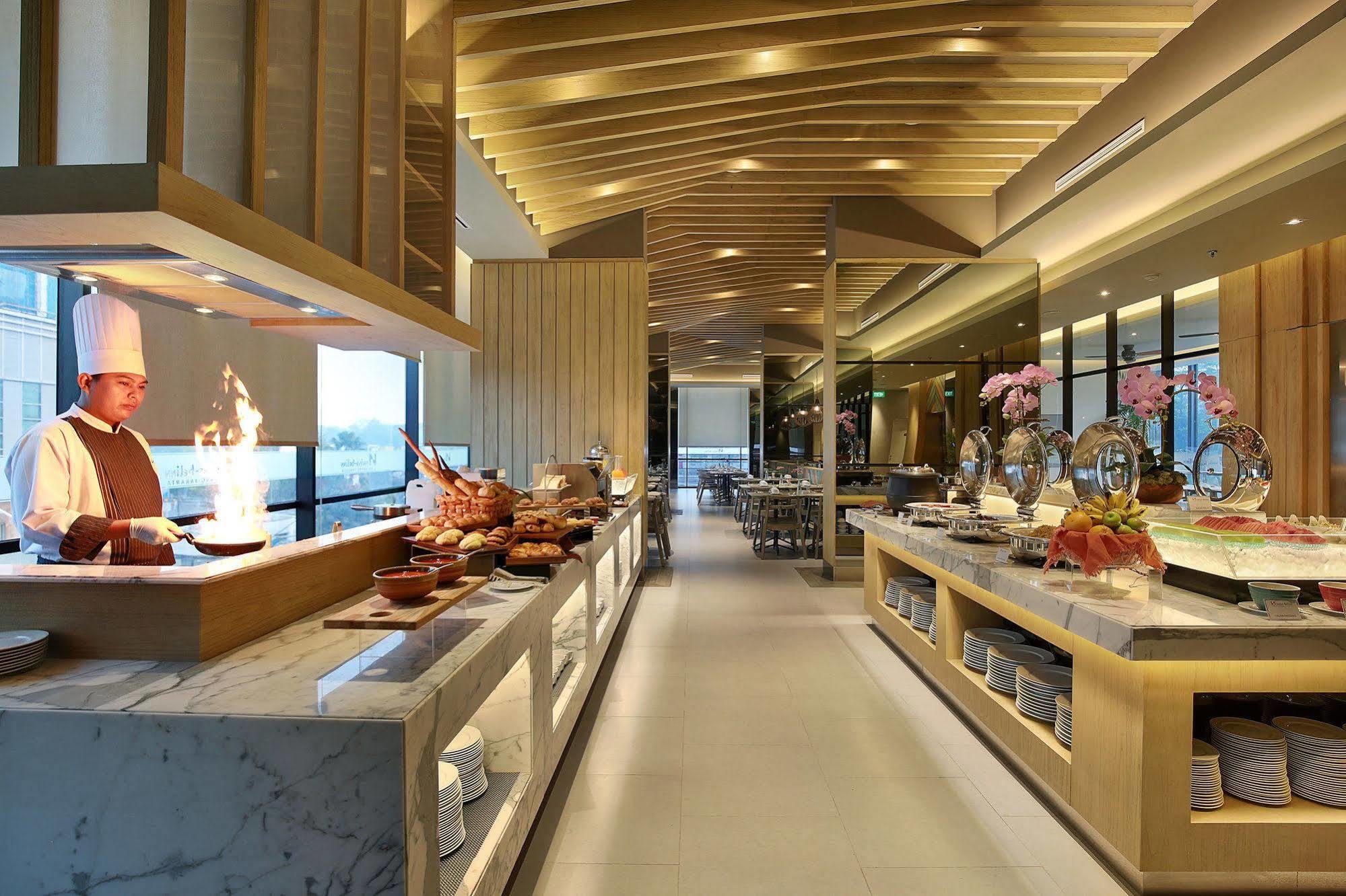 Swiss-Belinn Simatupang Jakarta Exterior photo